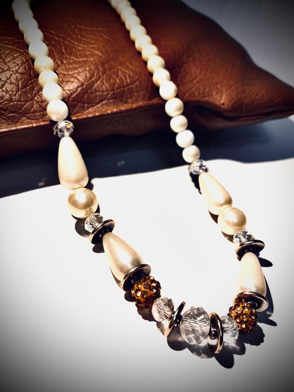 dreamy pearl necklace